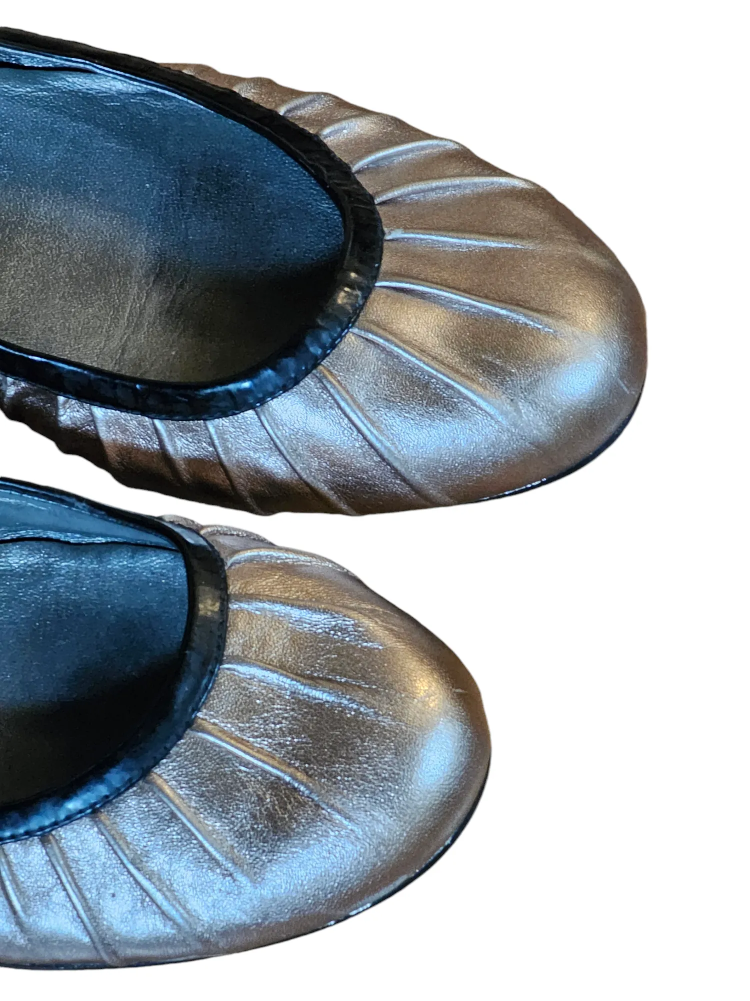 Cole Haan Nike Air Gold Metallic Pleated Leather Black Ballet Flats 8.5 B Medium
