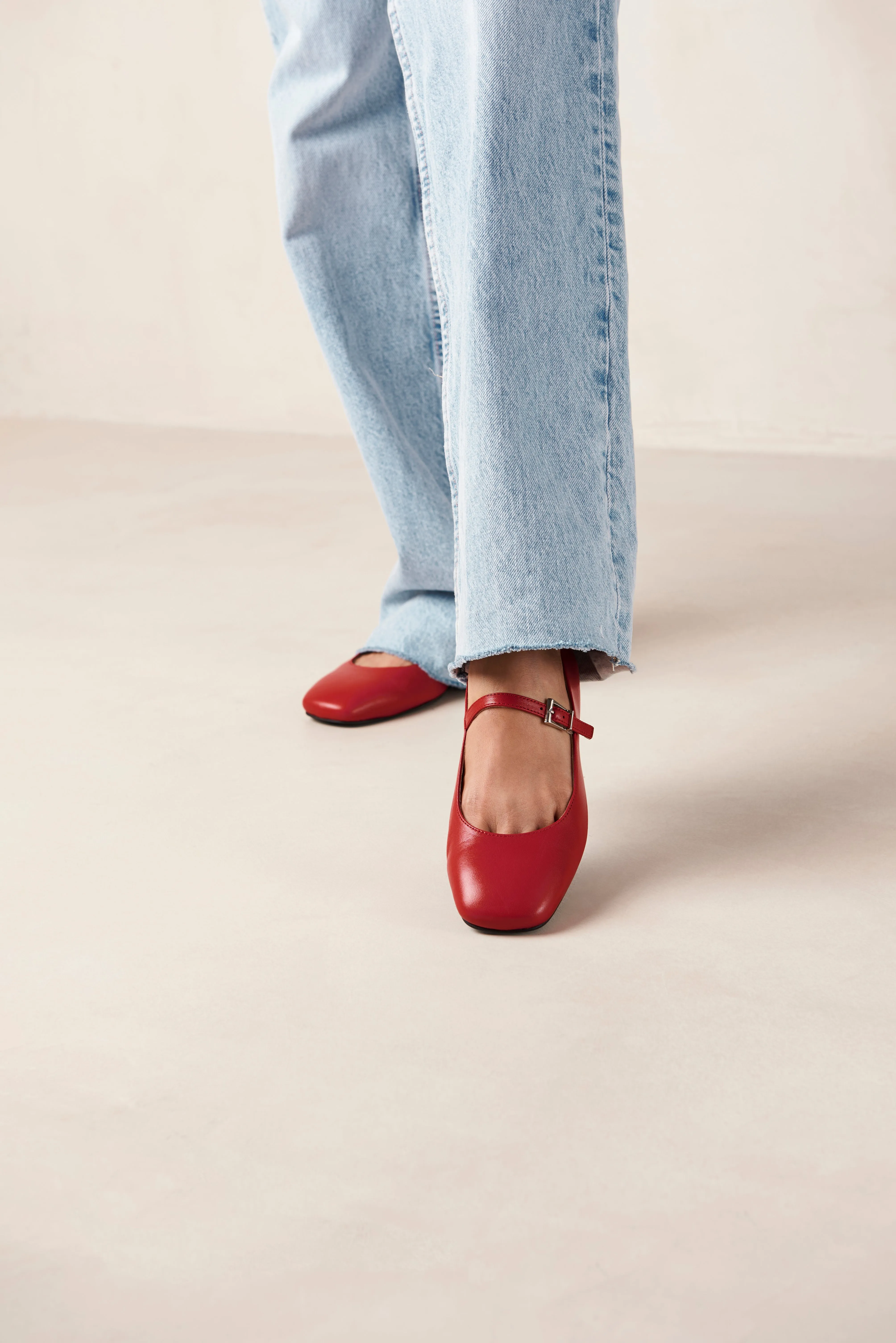 Por Do Sol Leather Ballet Flats - Red